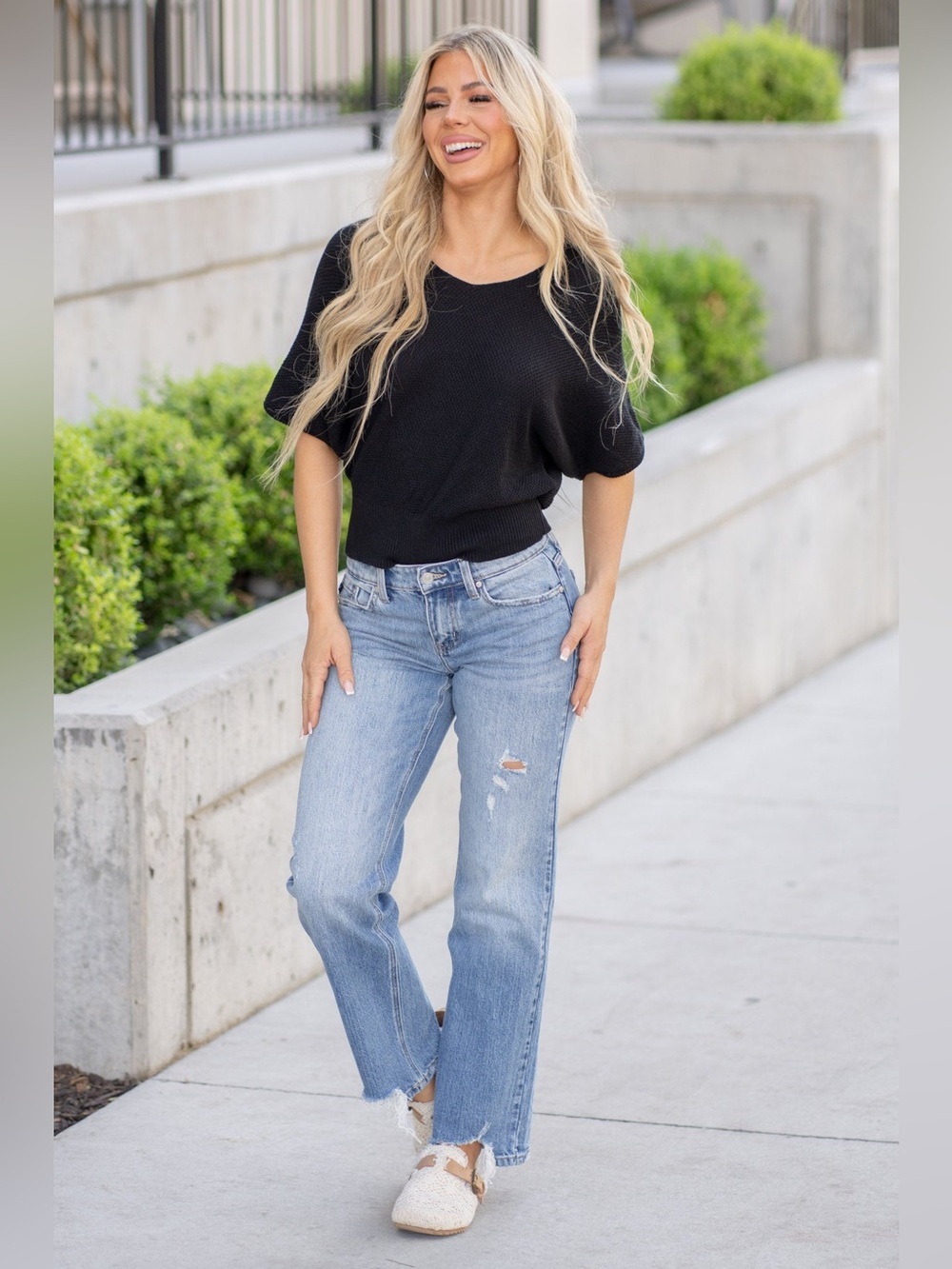 KanCan “Thalia” Mid Rise Distressed Straight Leg Jeans Size 5